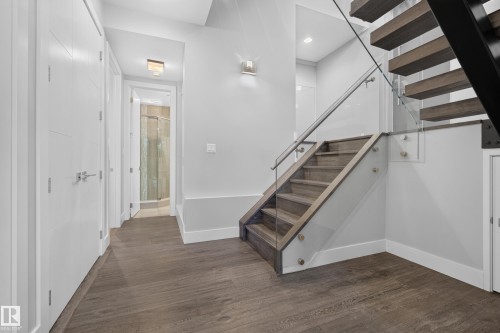 9509 99B Street, Edmonton, AB 