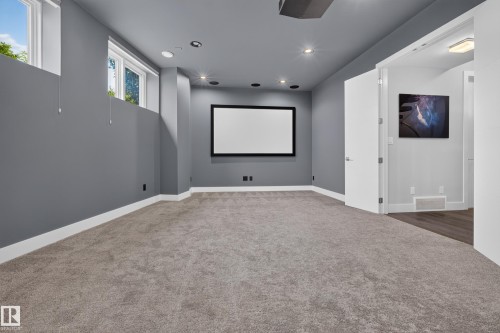 9509 99B Street, Edmonton, AB 