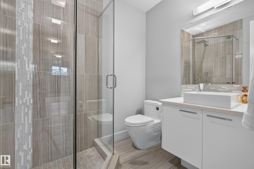 9509 99B Street, Edmonton, AB 