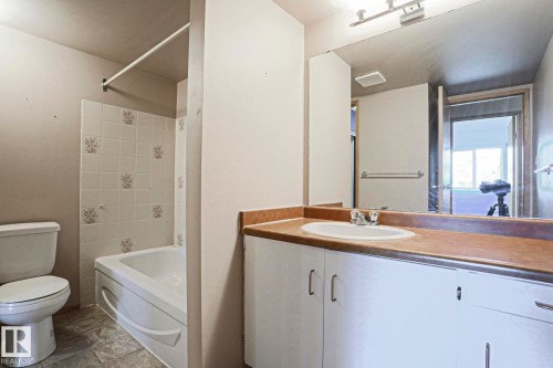 203 44 Alpine Place, St. Albert, AB - Indoor Photo Showing Bathroom