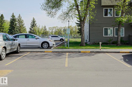 203 44 Alpine Place, St. Albert, AB - Outdoor