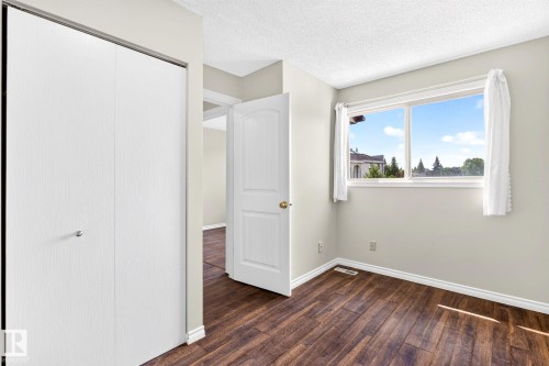7 1651 46 St, Edmonton, AB 