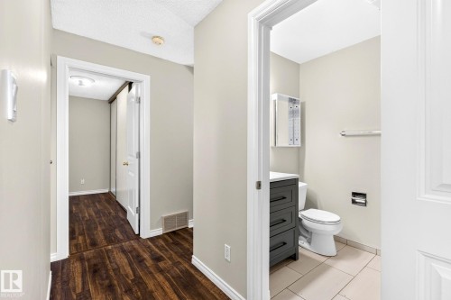 7 1651 46 St, Edmonton, AB 