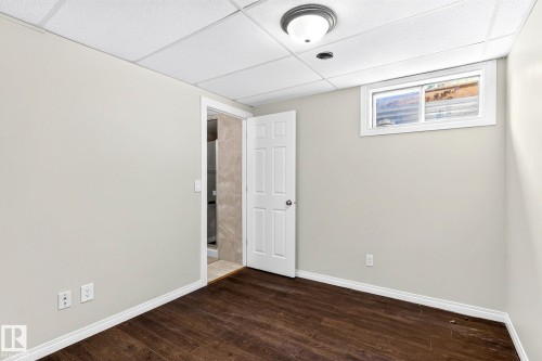 7 1651 46 St, Edmonton, AB 
