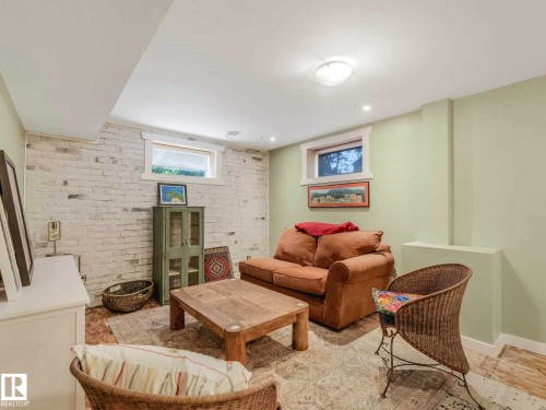 10807 135 Street, Edmonton, AB 