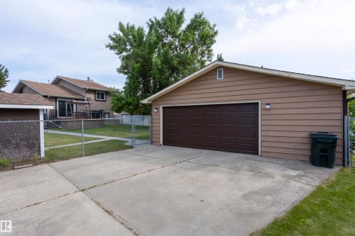 48 Greystone Drive, Spruce Grove, AB 