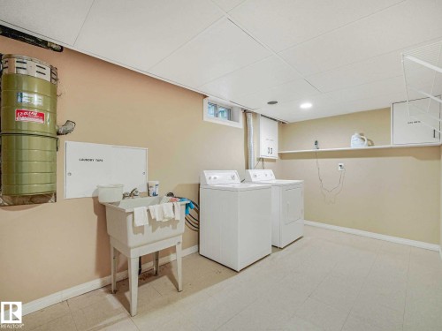 5 Akins Drive, St. Albert, AB 