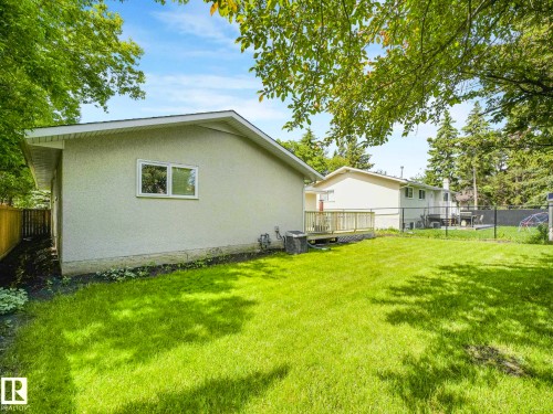 5 Akins Drive, St. Albert, AB 
