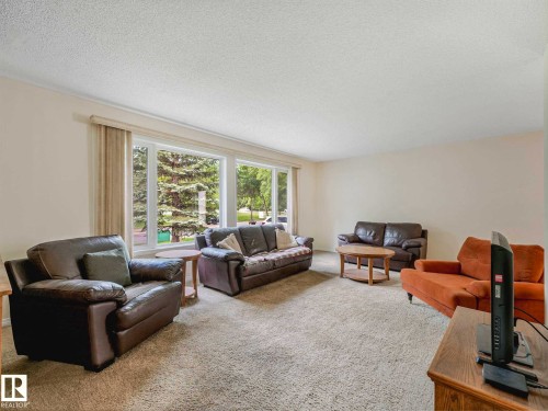 5 Akins Drive, St. Albert, AB 