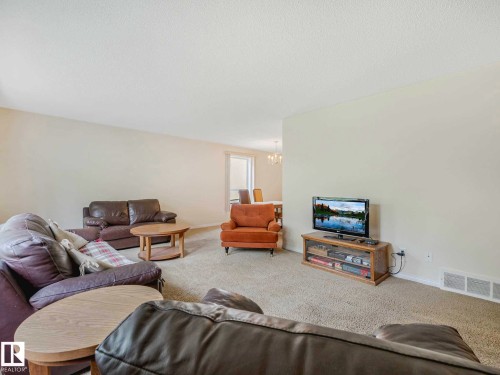 5 Akins Drive, St. Albert, AB 