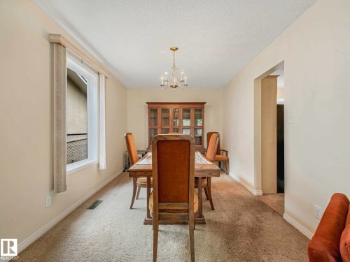 5 Akins Drive, St. Albert, AB 