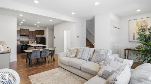 4318 Annett Common, Edmonton, AB 