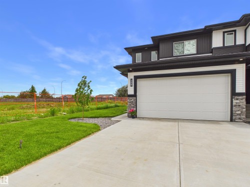 348 Genesis Villa(S), Stony Plain, AB 