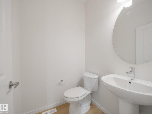2503 211 Street Nw, Edmonton, AB - Indoor Photo Showing Bathroom