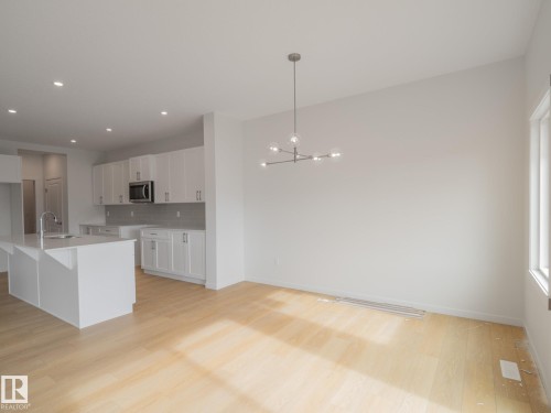 2503 211 Street Nw, Edmonton, AB - Indoor Photo Showing Kitchen With Upgraded Kitchen