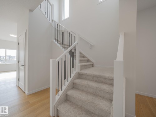 2503 211 Street Nw, Edmonton, AB - Indoor Photo Showing Other Room