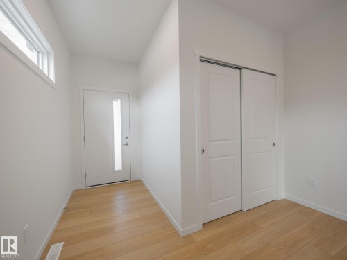 2503 211 Street Nw, Edmonton, AB - Indoor Photo Showing Other Room