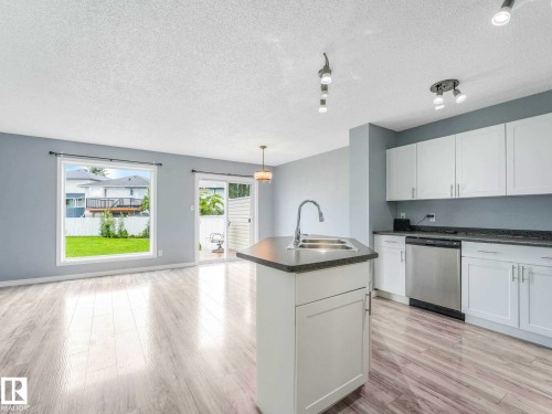 6828 159A Avenue, Edmonton, AB 