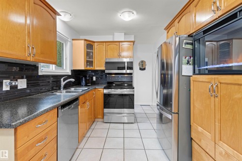 8707 69 Avenue, Edmonton, AB 