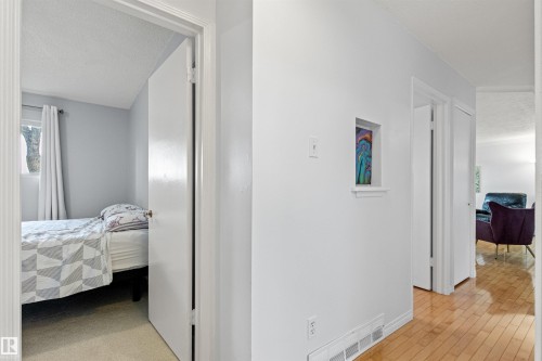 8707 69 Avenue, Edmonton, AB 