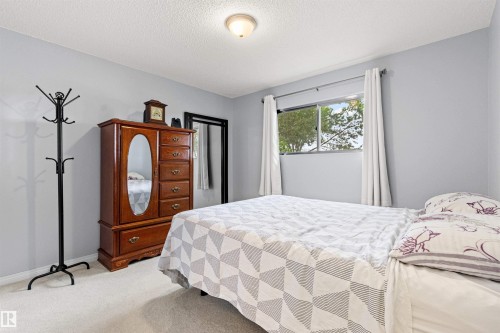8707 69 Avenue, Edmonton, AB 
