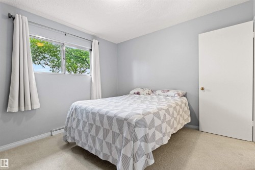 8707 69 Avenue, Edmonton, AB 