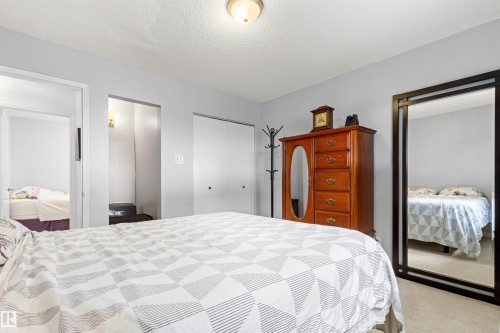 8707 69 Avenue, Edmonton, AB 