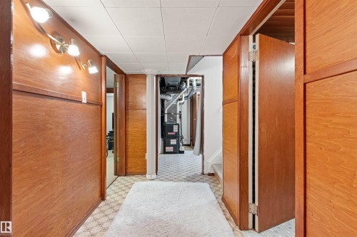 8707 69 Avenue, Edmonton, AB 