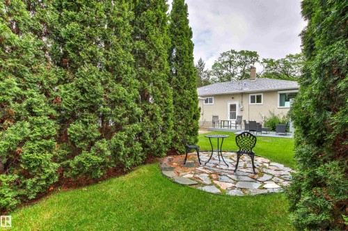 8707 69 Avenue, Edmonton, AB 