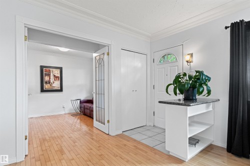8707 69 Avenue, Edmonton, AB 