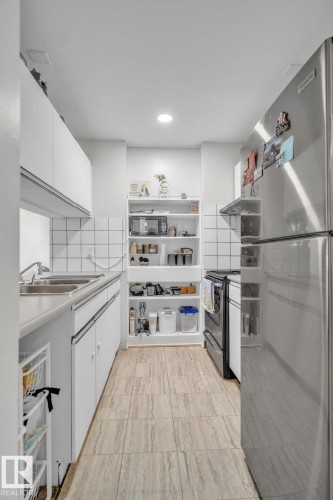 113 2508 50 Street, Edmonton, AB 