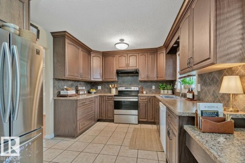 18605 86A Avenue, Edmonton, AB 