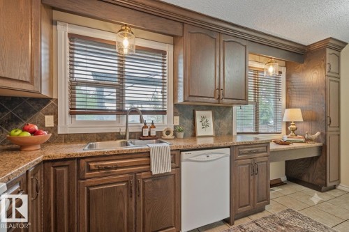18605 86A Avenue, Edmonton, AB 