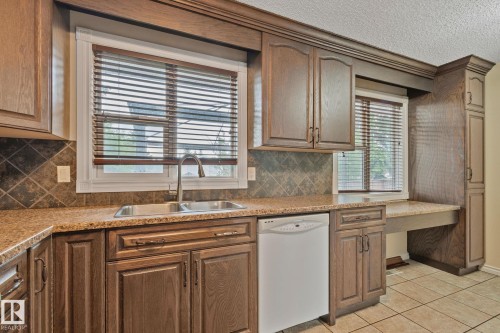 18605 86A Avenue, Edmonton, AB 