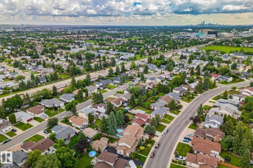 18605 86A Avenue, Edmonton, AB 