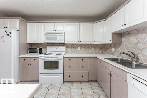 Kitchen - 101 10421 42 Avenue, Edmonton, AB 