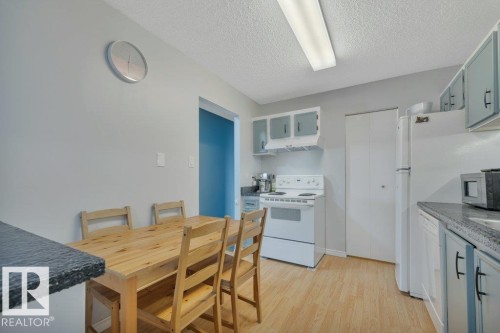 2336 151 Avenue, Edmonton, AB - Indoor Photo Showing Kitchen