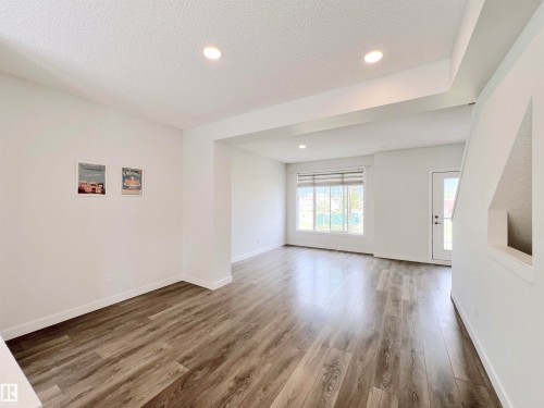 6 11373 12 Avenue, Edmonton, AB - Indoor Photo Showing Other Room