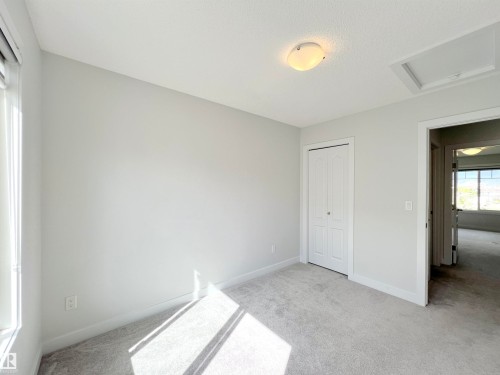 6 11373 12 Avenue, Edmonton, AB - Indoor Photo Showing Other Room