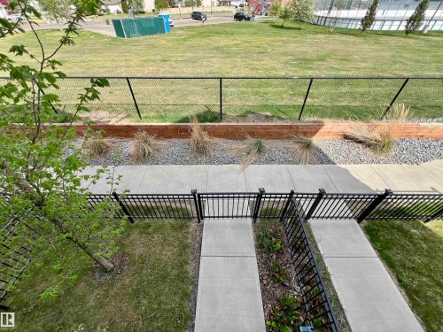 6 11373 12 Avenue, Edmonton, AB - Outdoor