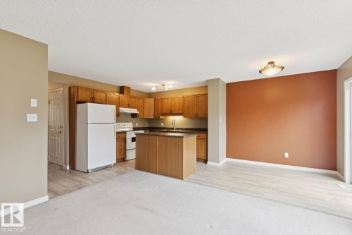 16014 90 Street, Edmonton, AB 