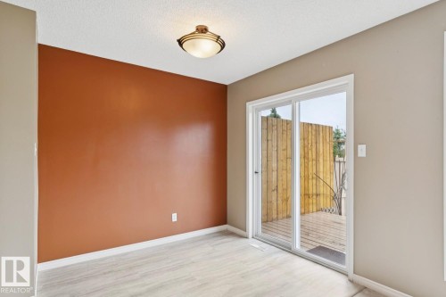 16014 90 Street, Edmonton, AB 