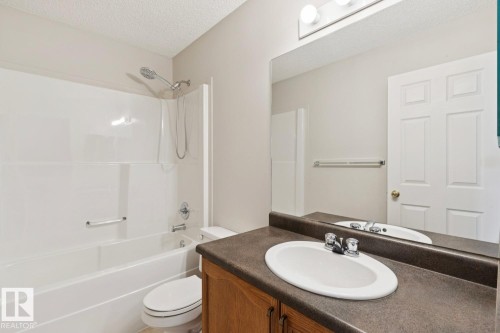 16014 90 Street, Edmonton, AB 