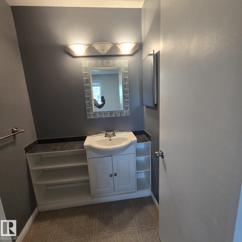 14825 51 Avenue, Edmonton, AB 