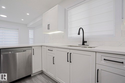 4716 207 Street, Edmonton, AB 