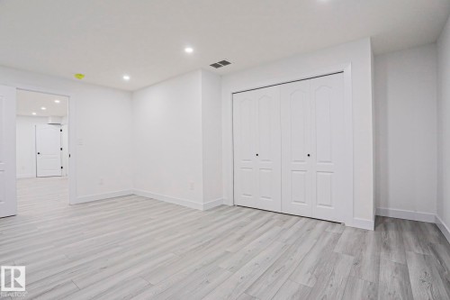 4716 207 Street, Edmonton, AB 