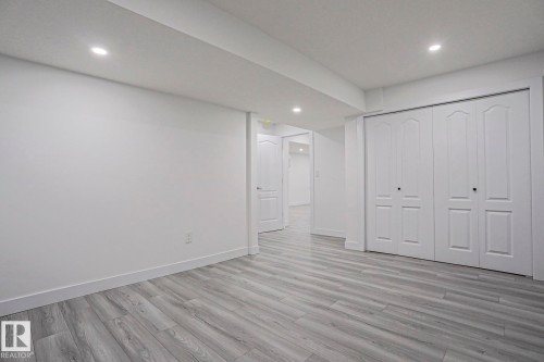 4716 207 Street, Edmonton, AB 