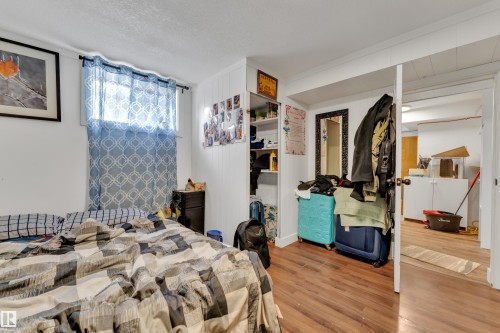 Image quality insufficient for description - 9606 161 Street, Edmonton, AB 