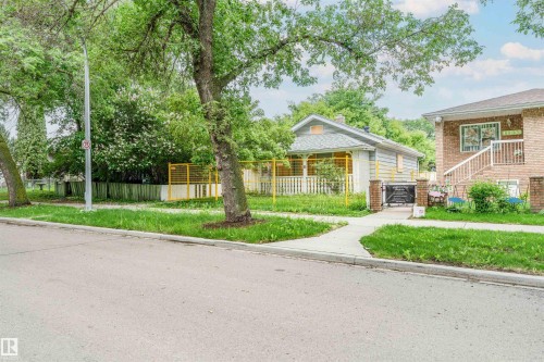 11944 68 Street, Edmonton, AB 