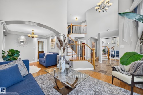 325 Cutts Court, Edmonton, AB 